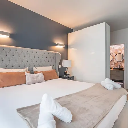 펜션 Luxurious Serene House *