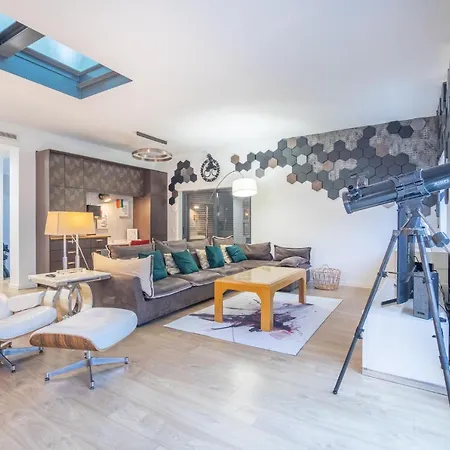 Luxurious Serene House 펜션 *